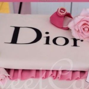 Meet your Posher, Olimpia